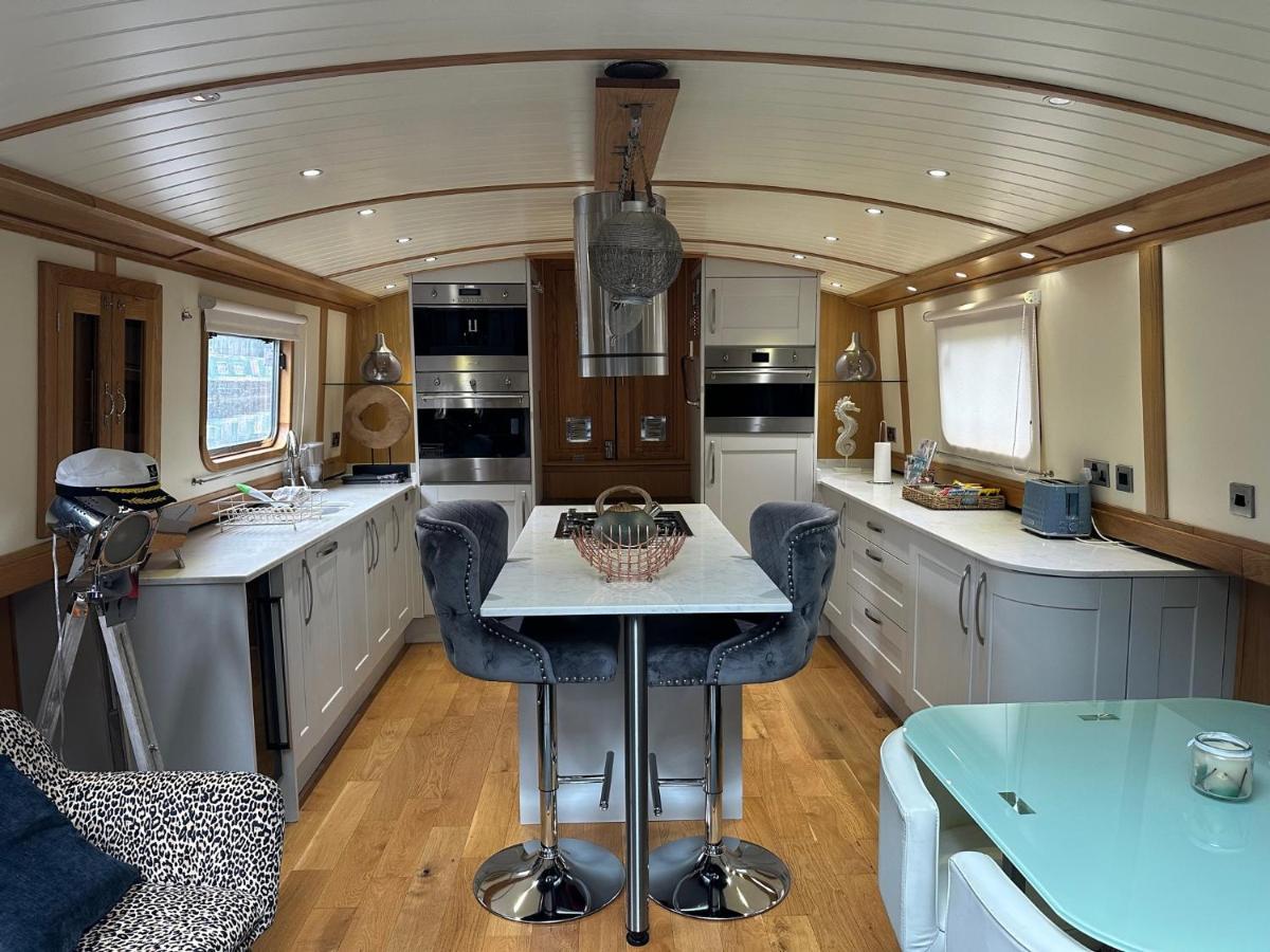 Luxury Boat - The Thistle Dream Uxbridge Luaran gambar